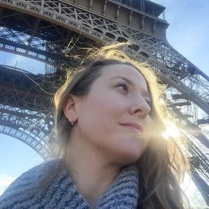 Meet your Posher, Simone